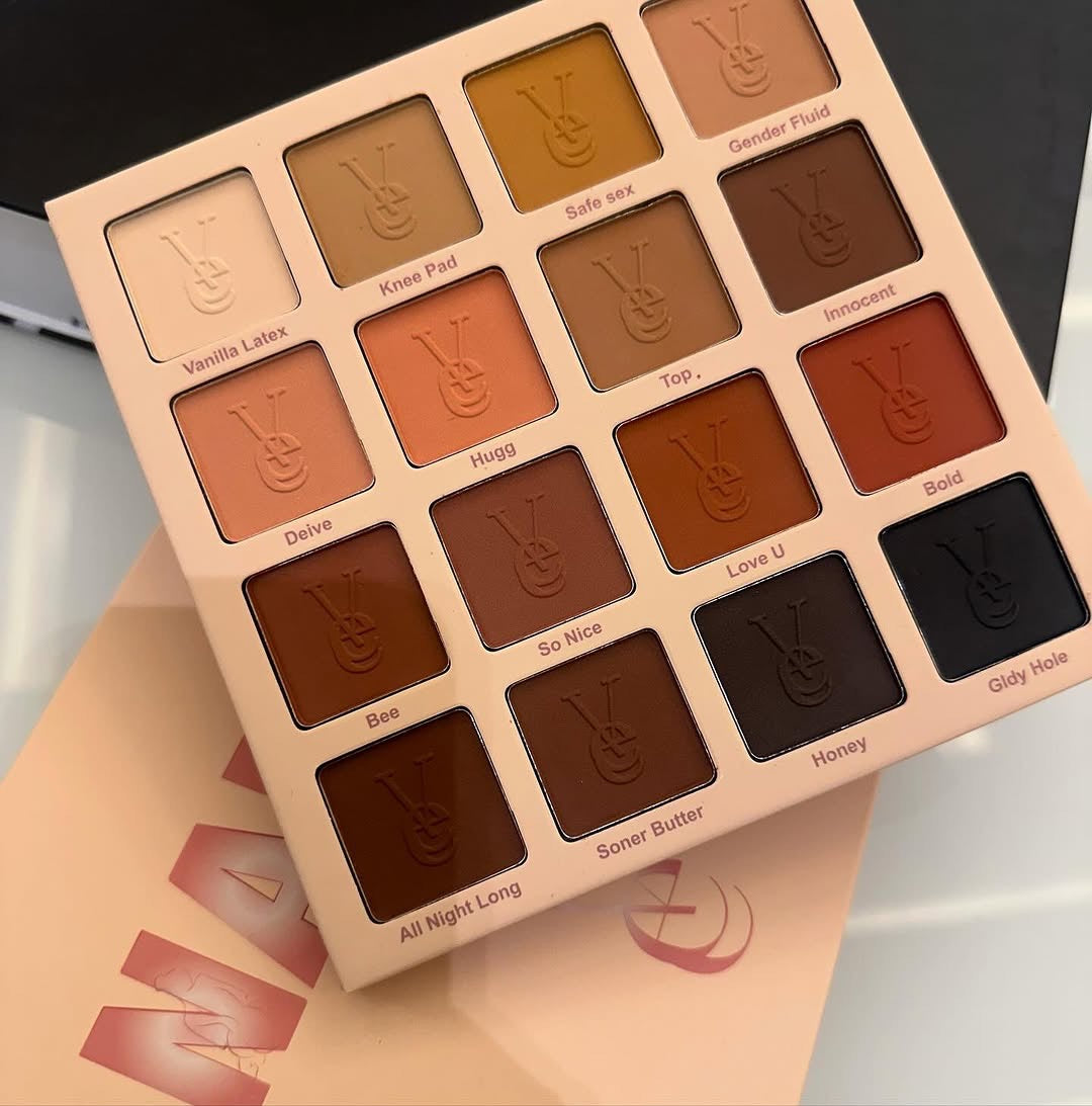 VEE BEAUTY NAKED EYESHADOW PALETTE