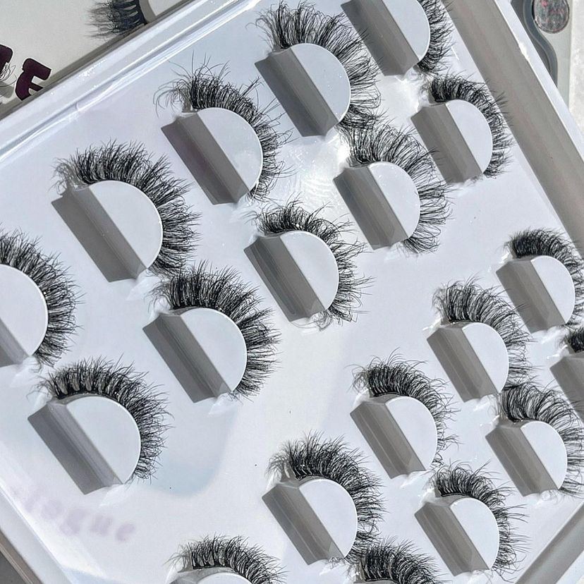 WYNKK 10 in 1 LASH TRAY (BADDIE ALERT)