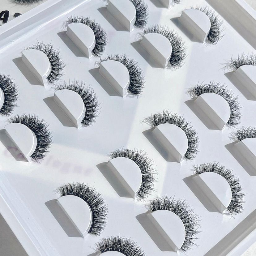 WYNKK 10 in 1 LASH TRAY (DATE NIGHT)