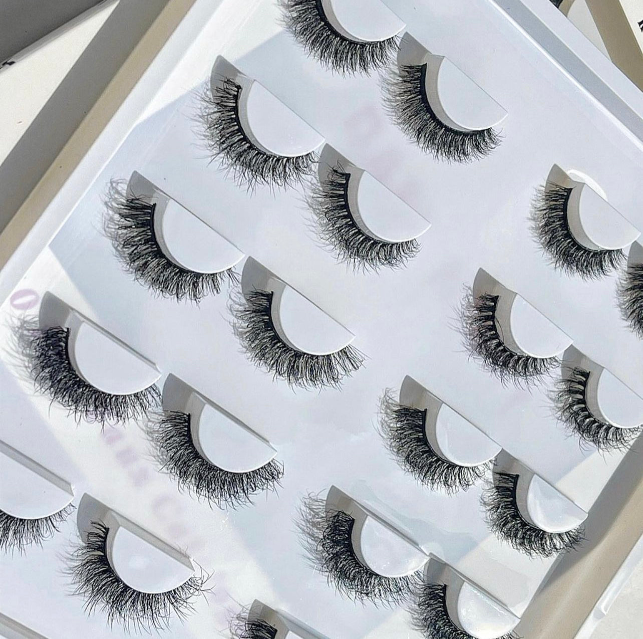 WYNKK 10 in 1 LASH TRAY (DATE NIGHT)