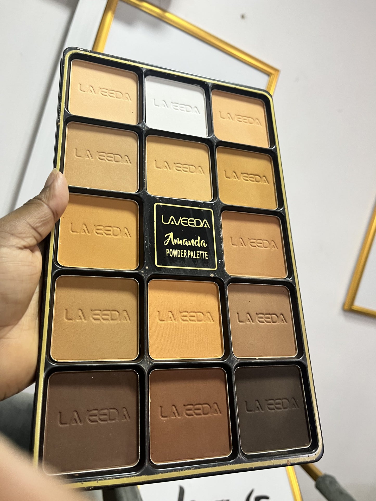 LAVEEDA POWDER PALETTE