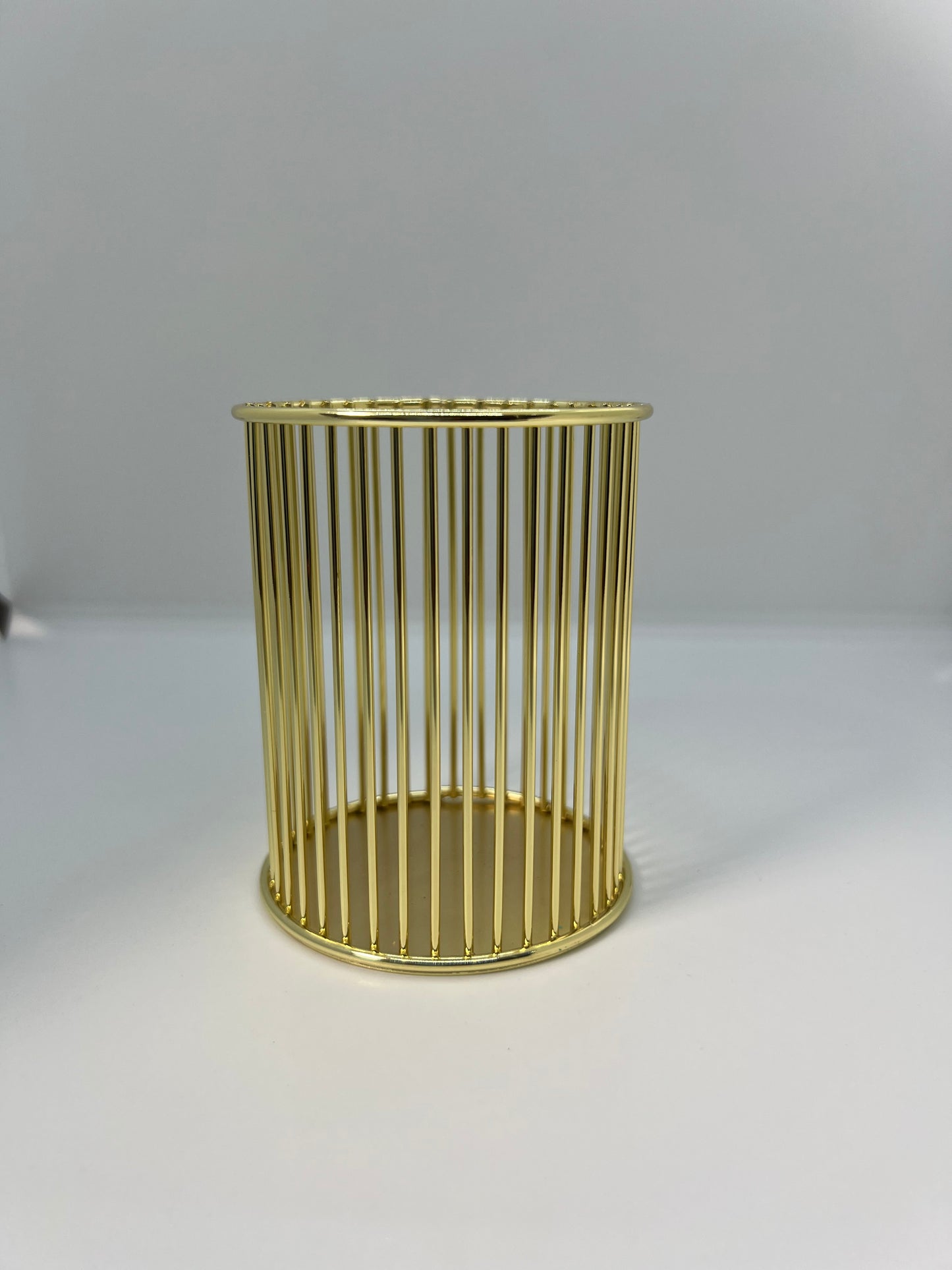 METAL BRUSH BASKET