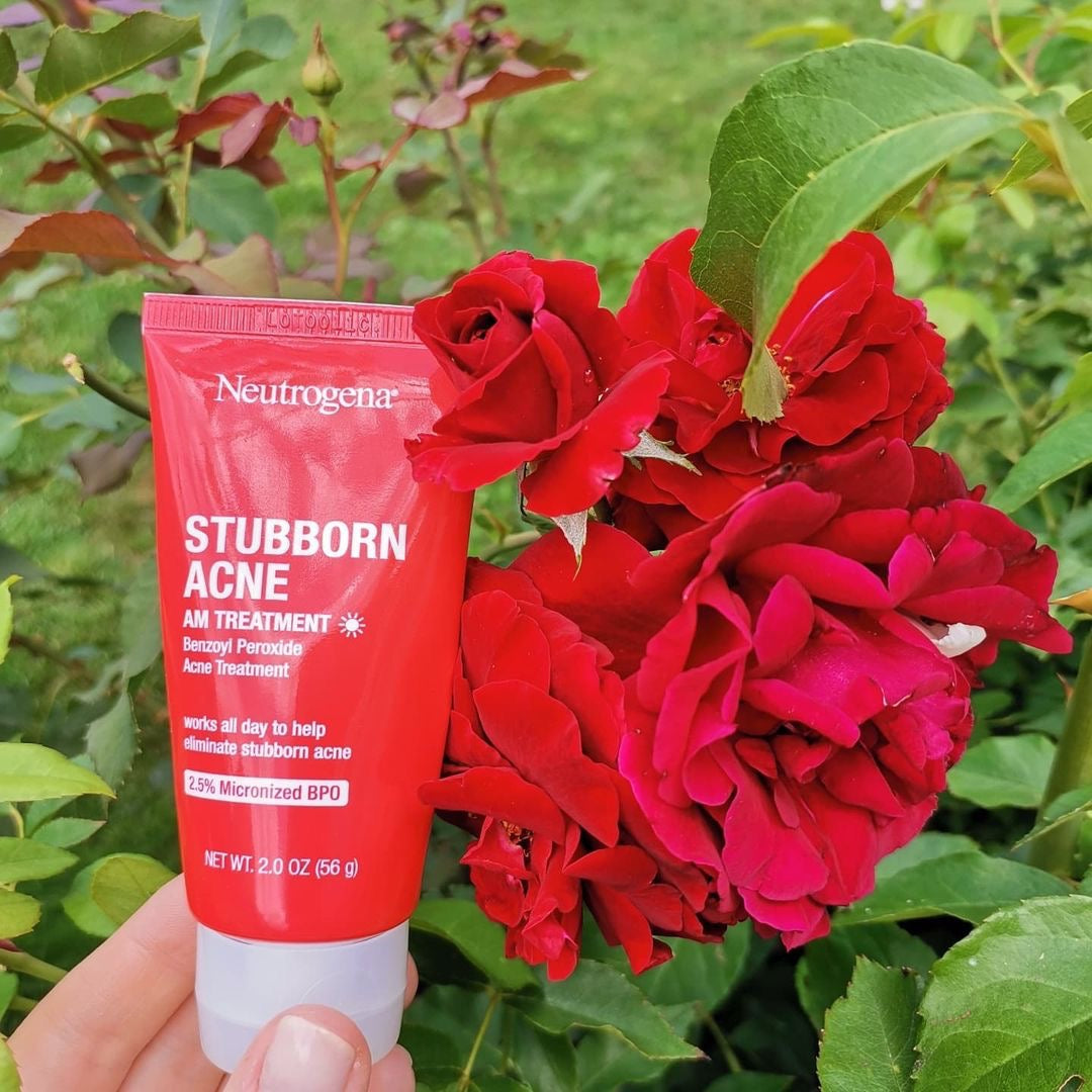 NEUTROGENA STUBBORN ACNE AM TREATMENT