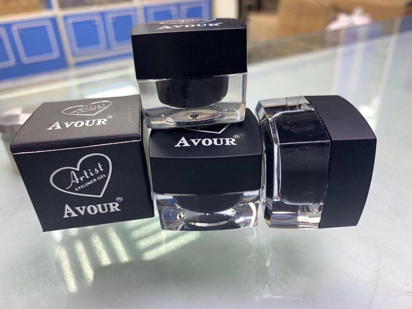 AVOUR GEL LINER