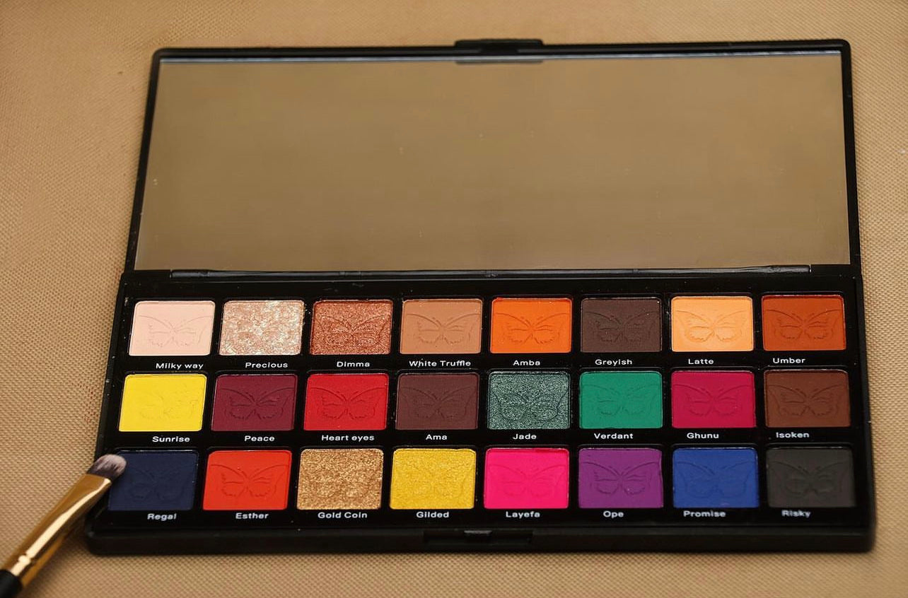 ZIKEL LHIDHIA STANLEY EYESHADOW PALETTE