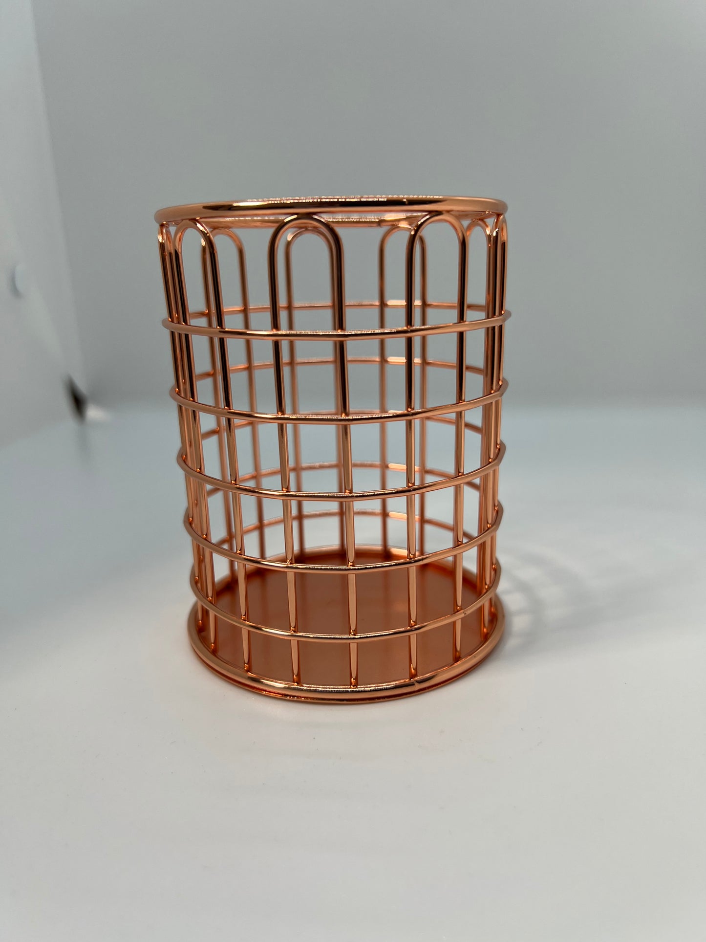 METAL BRUSH BASKET