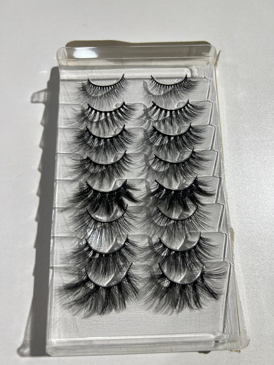 WYNKK 8 in 1 LASH TRAY BOSS CHIC COLLECTION